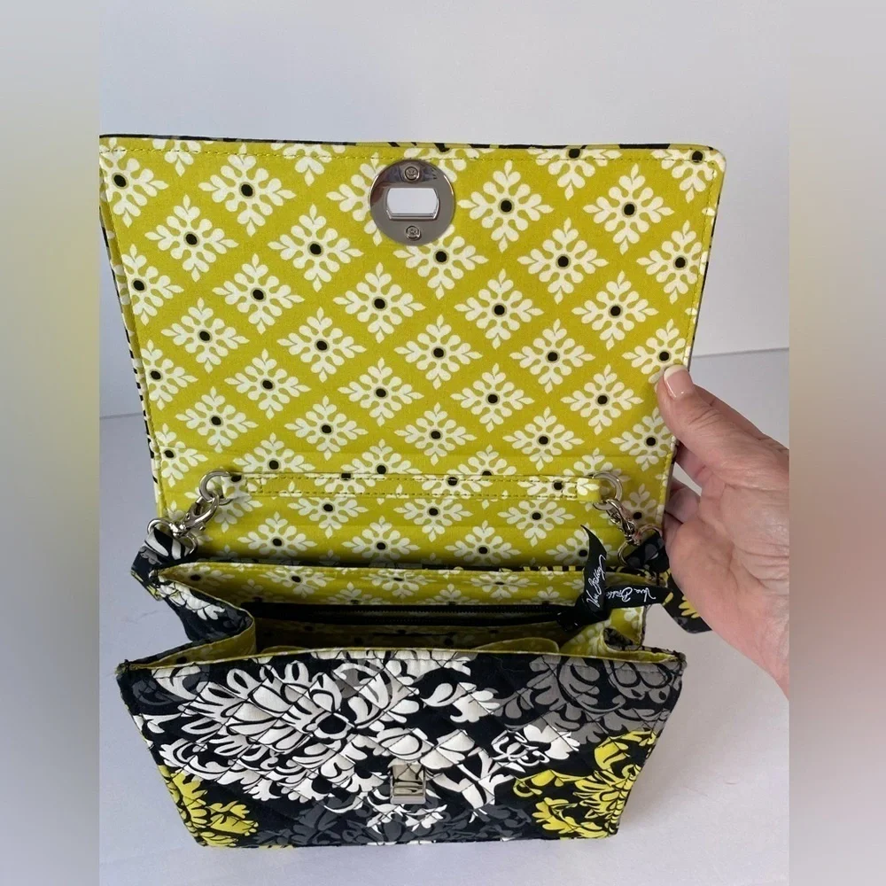VERA BRADLEY Baroque HANDBAG Purse Black Acid Yellow White Satchel‎ Crossbody